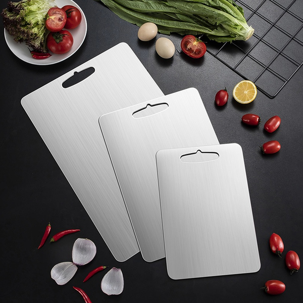 How a Titanium Cutting Board Can Improve Your Low-Tox Lifestyle