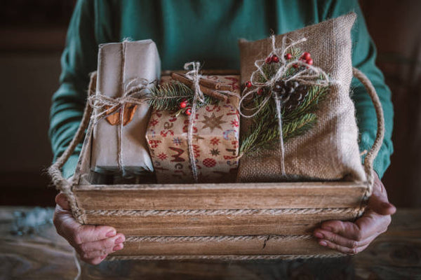 A Non-Toxic & Sustainable Holiday Gift Guide