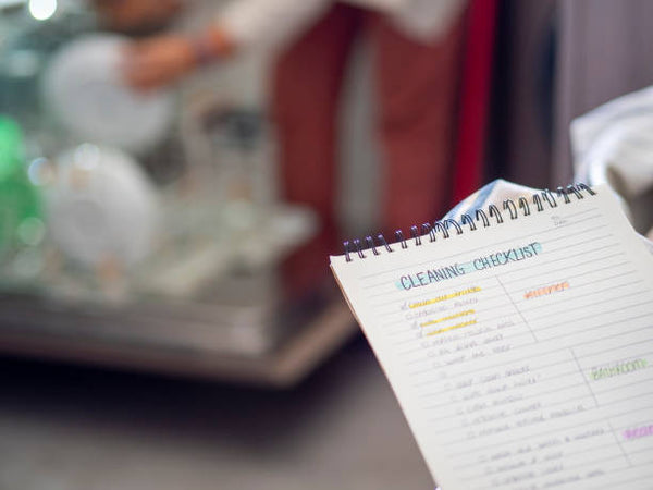 Your End-of-Year Kitchen Cleanout Checklist