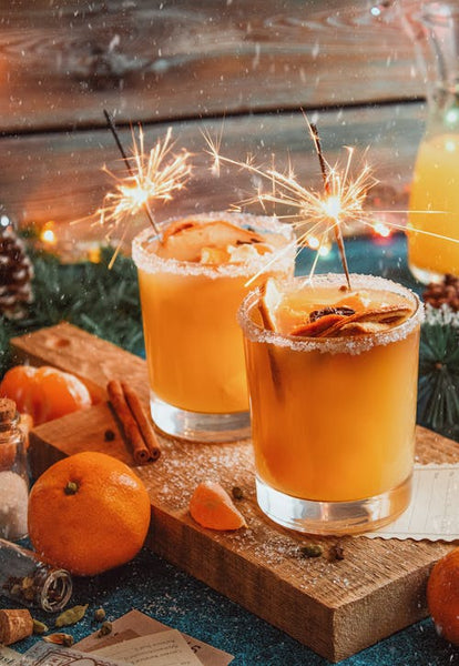 5 Festive, Plastic-Free Drinks to Serve This Season