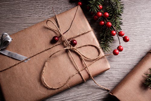 Sustainable Swaps for Every Wrapping & Gifting Need